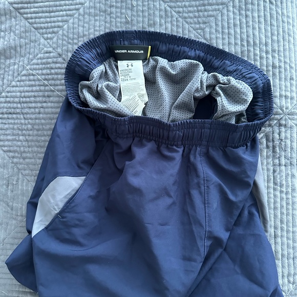 Moncler Rain coat - Picture 7 of 7